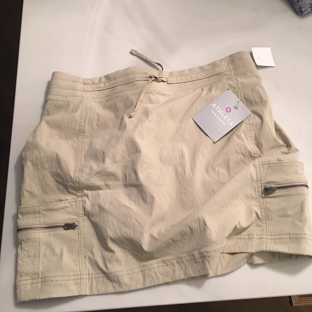 New with tags Athleta Trekkie Skort